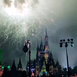 Meet your Posher, Leslie